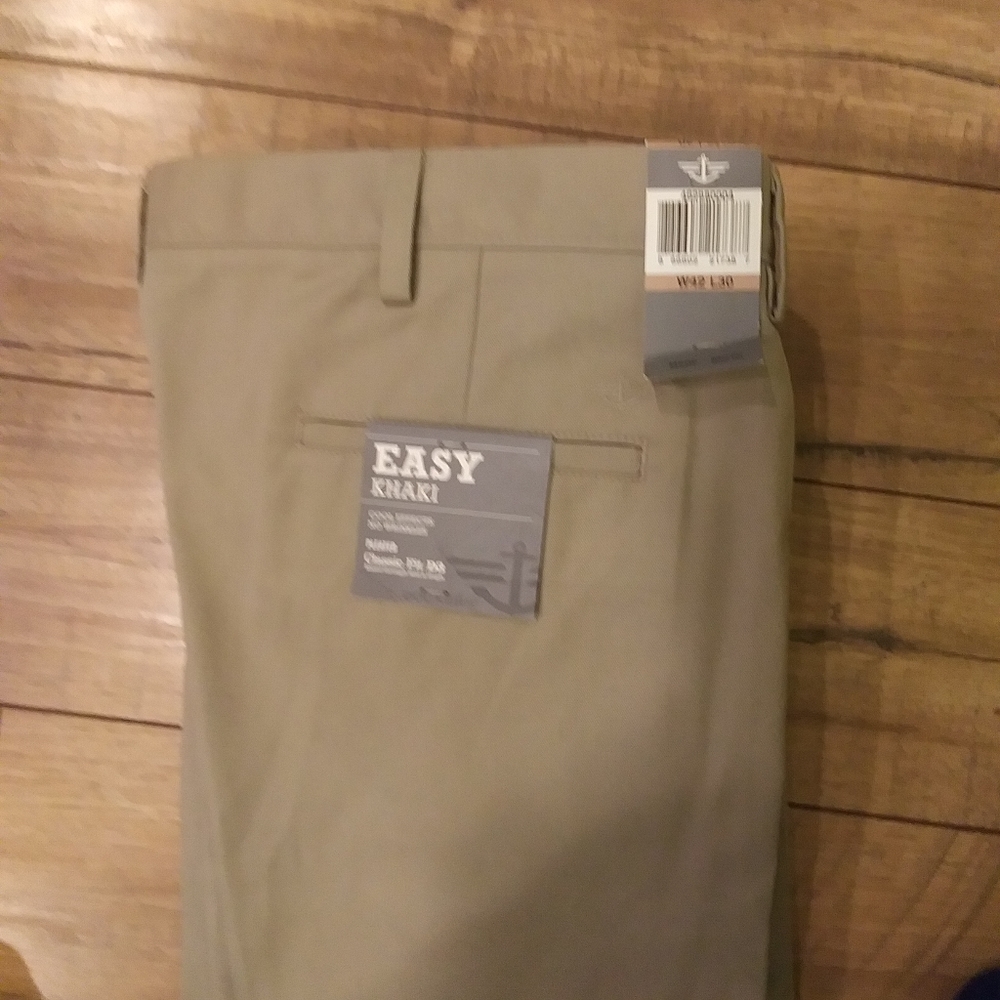 Men's brand new Khakis